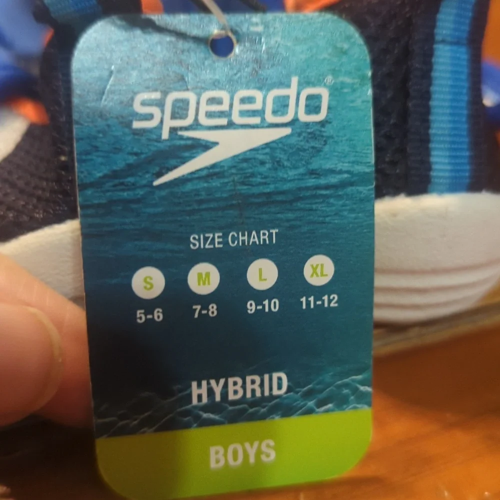 NWT‎ Speedo little boys water shoes size 5-6